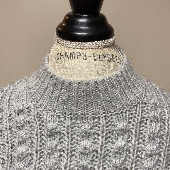 Club Monaco grey sweater poncho xs/s - Picture 3 of 9